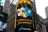 人工智能炒股量化数据分析交易第一天，Bumble股价上涨63％